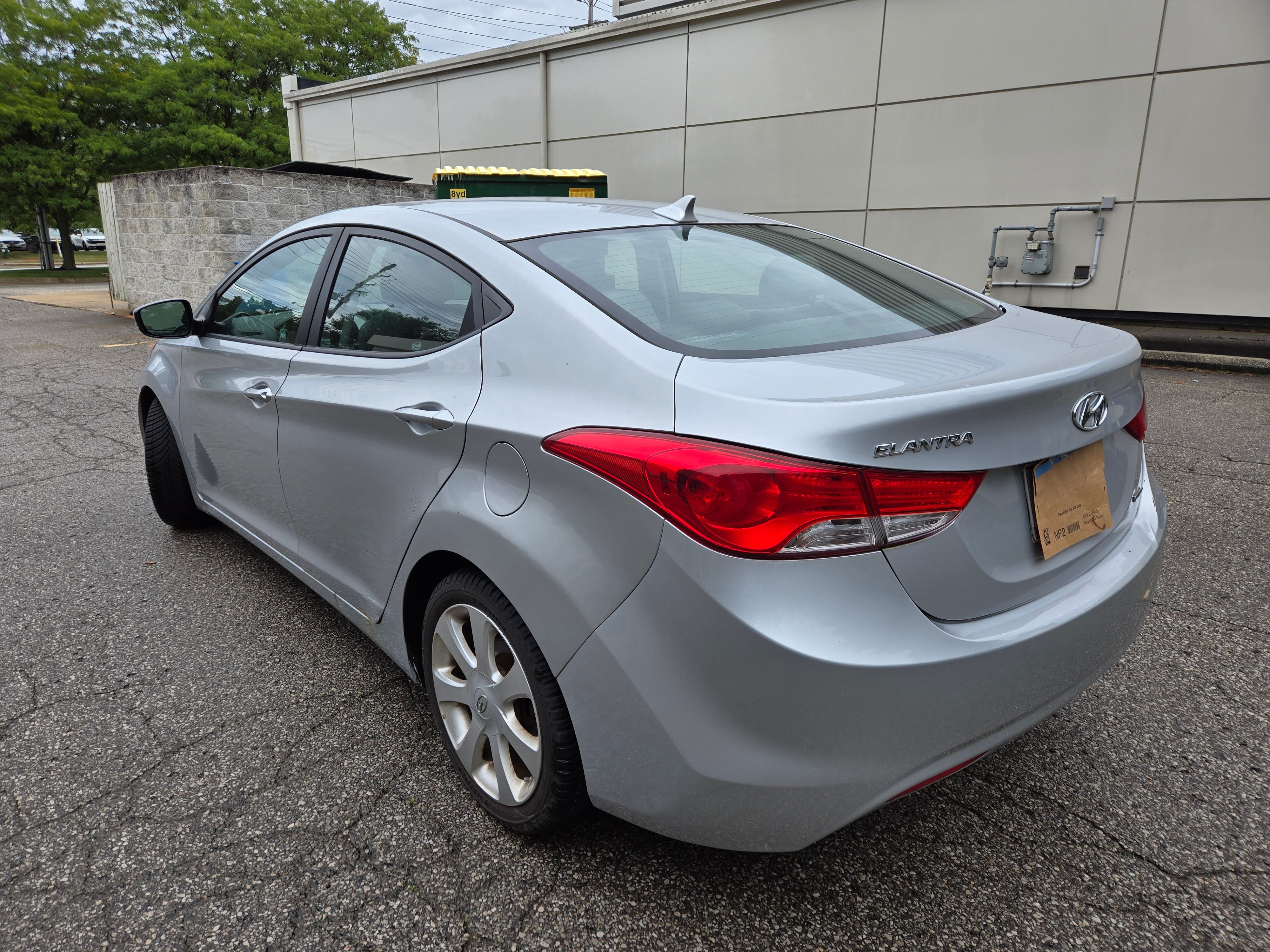 Used 2011 Hyundai Elantra Limited FWD image 4