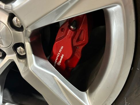 Used 2018 Chevrolet Camaro SS image 9