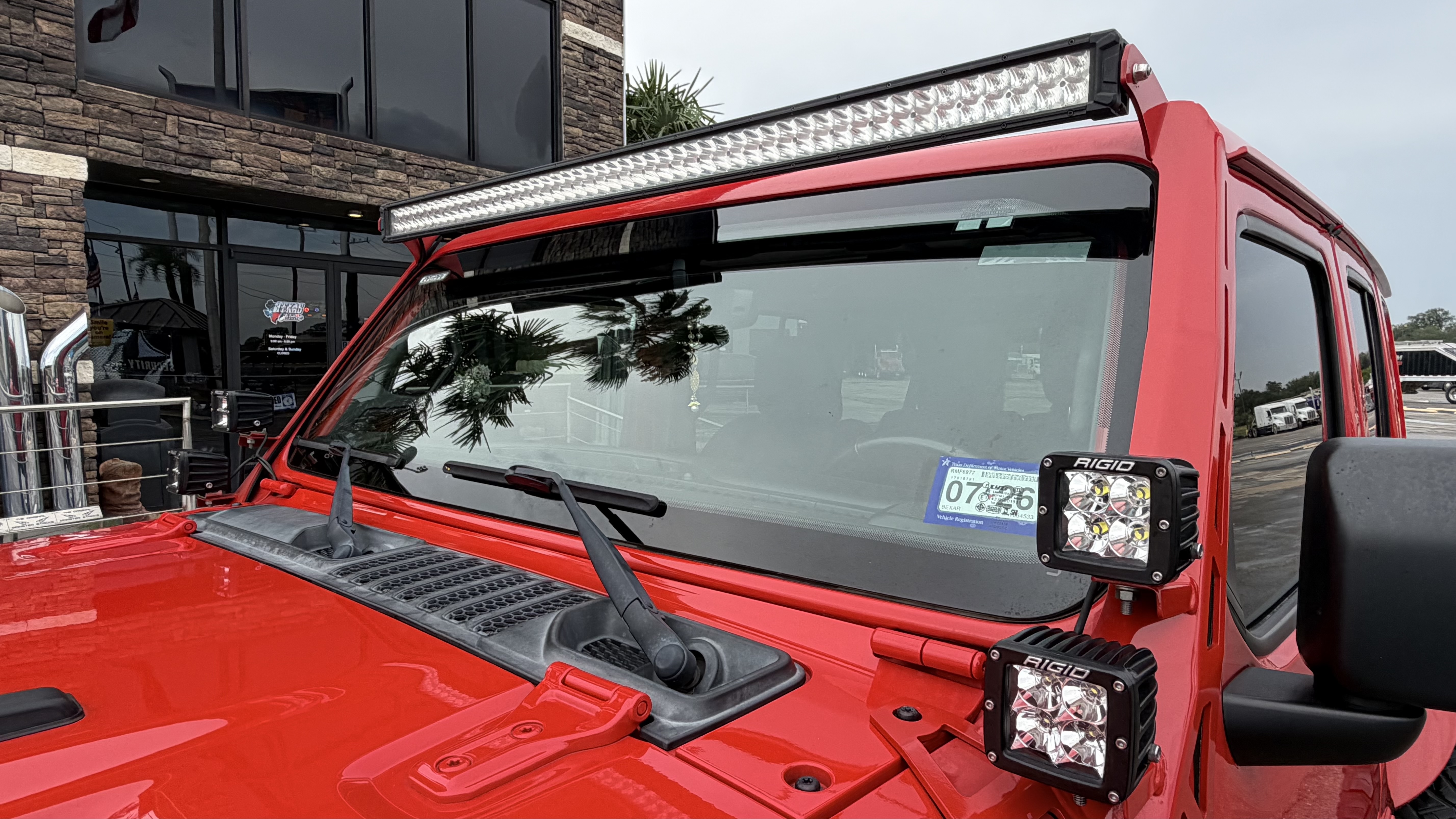 Used 2021 Jeep Wrangler Unlimited Rubicon AWD/4WD image 23