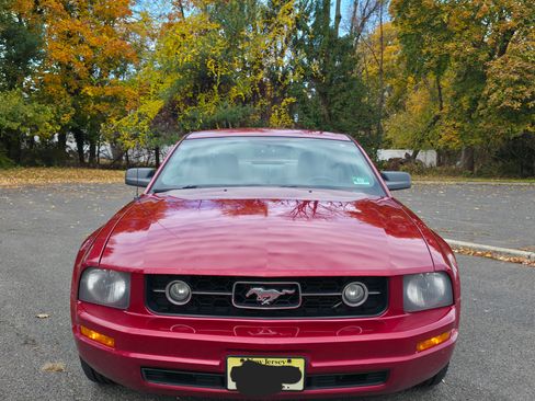 Used 2006 Ford Mustang Premium image 2