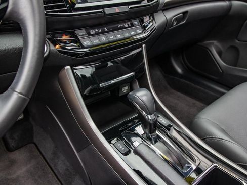 Used 2017 Honda Accord EX-L image 5