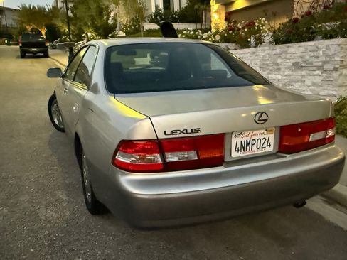 Used 2000 Lexus ES 330 image 5