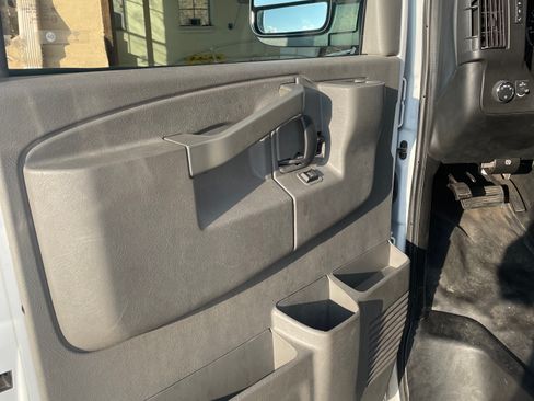 Used 2019 Chevrolet Express 2500 w/ Driver Convenience Package image 21