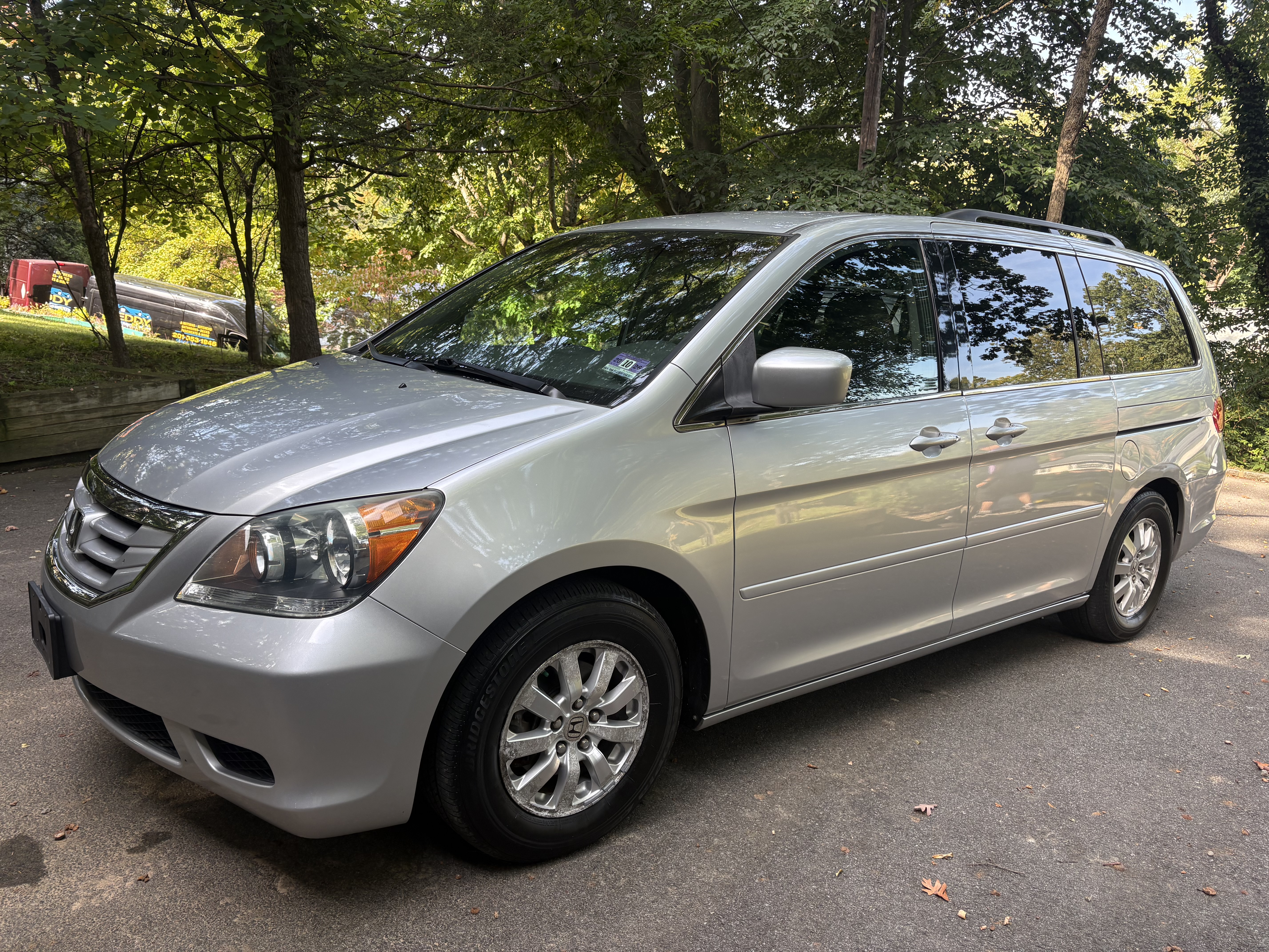 Used 2010 Honda Odyssey EX image 1