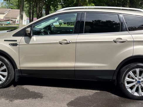 Used 2017 Ford Escape Titanium AWD/4WD image 8