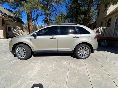 Used 2011 Lincoln MKX Sport Utility 4D w/ 101A Rapid Spec Order Code image 17