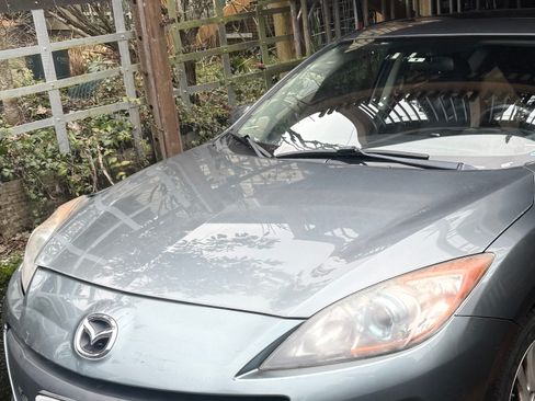 Used 2013 MAZDA MAZDA3 i Grand Touring image 2