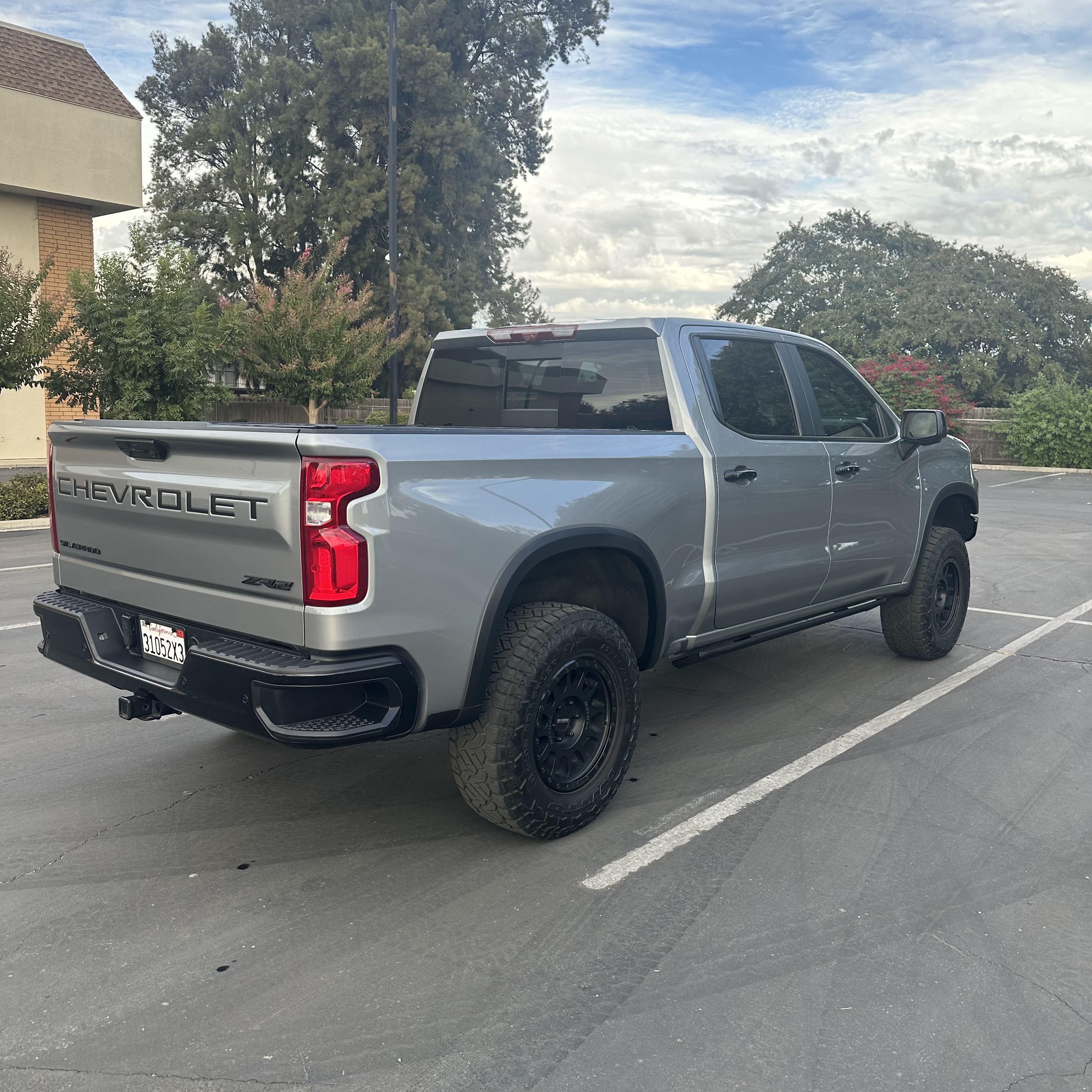 Used 2024 Chevrolet Silverado 1500 ZR2 w/ Technology Package AWD/4WD image 8