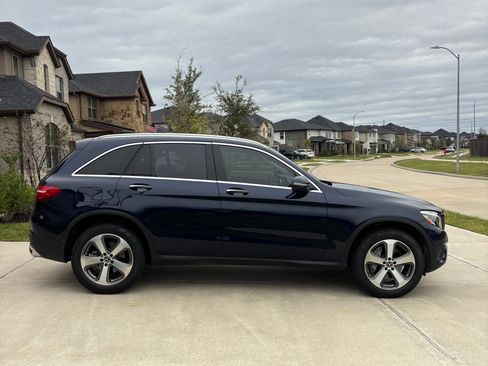 Used 2019 Mercedes-Benz GLC 300 image 4