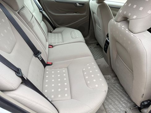 Used 2005 Volvo V70 2.4 image 16