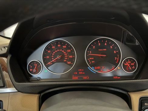 Used 2015 BMW 320i Sedan RWD image 16