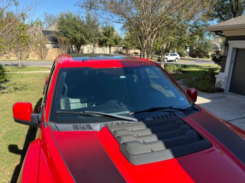 Used 2018 Ford F150 Raptor w/ Equipment Group 802A Luxury image 17