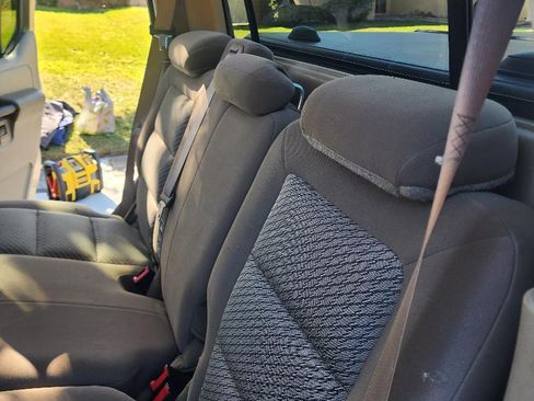 Used 2003 Ford Explorer Sport Trac XLT image 10