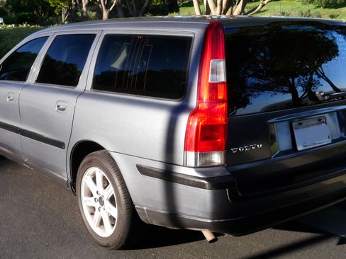 Used 2004 Volvo V70 2.4 image 12