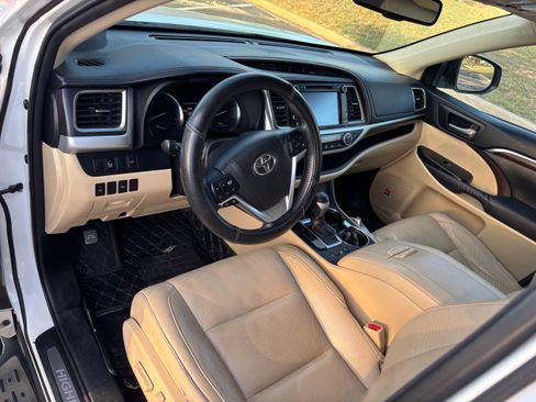 Used 2015 Toyota Highlander Limited image 11