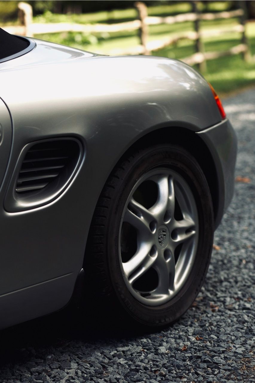 Used 1999 Porsche Boxster RWD image 2