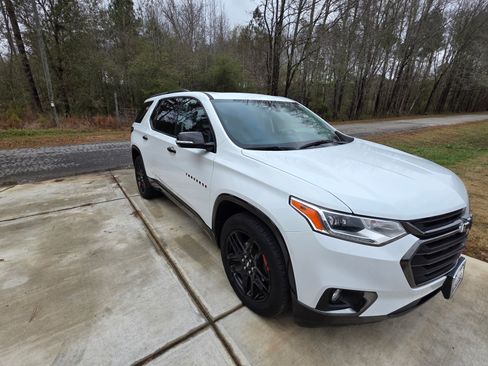Used 2018 Chevrolet Traverse Premier w/ Redline Edition image 6