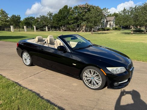 Used 2011 BMW 335i Convertible RWD image 8