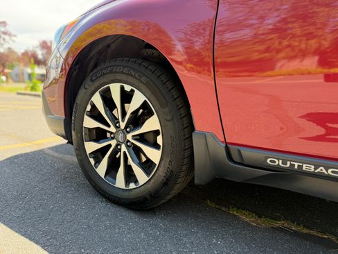 Used 2016 Subaru Outback 2.5i Limited AWD/4WD image 5