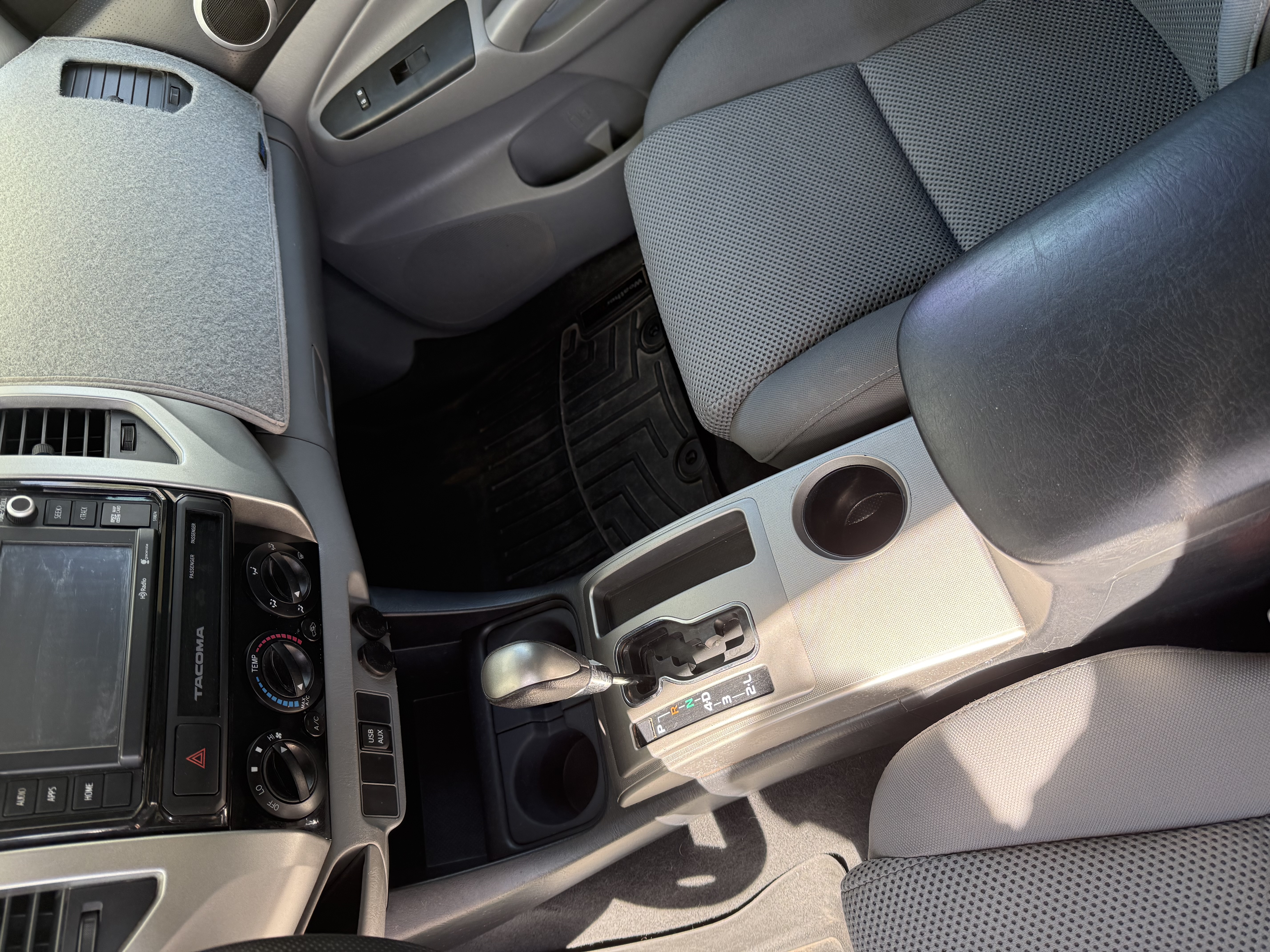 Used 2015 Toyota Tacoma PreRunner w/ TRD Sport Package RWD image 12