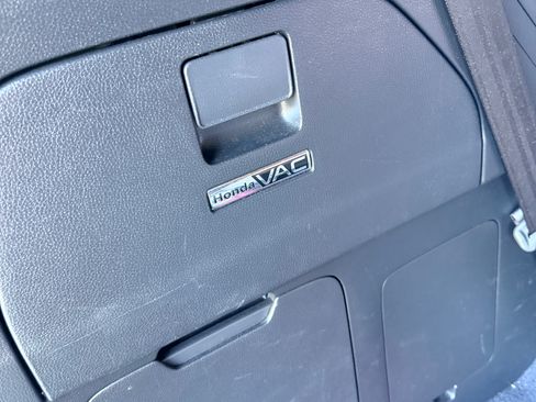 Used 2018 Honda Odyssey Elite image 6