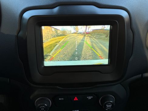 Used 2019 Jeep Renegade Trailhawk image 14