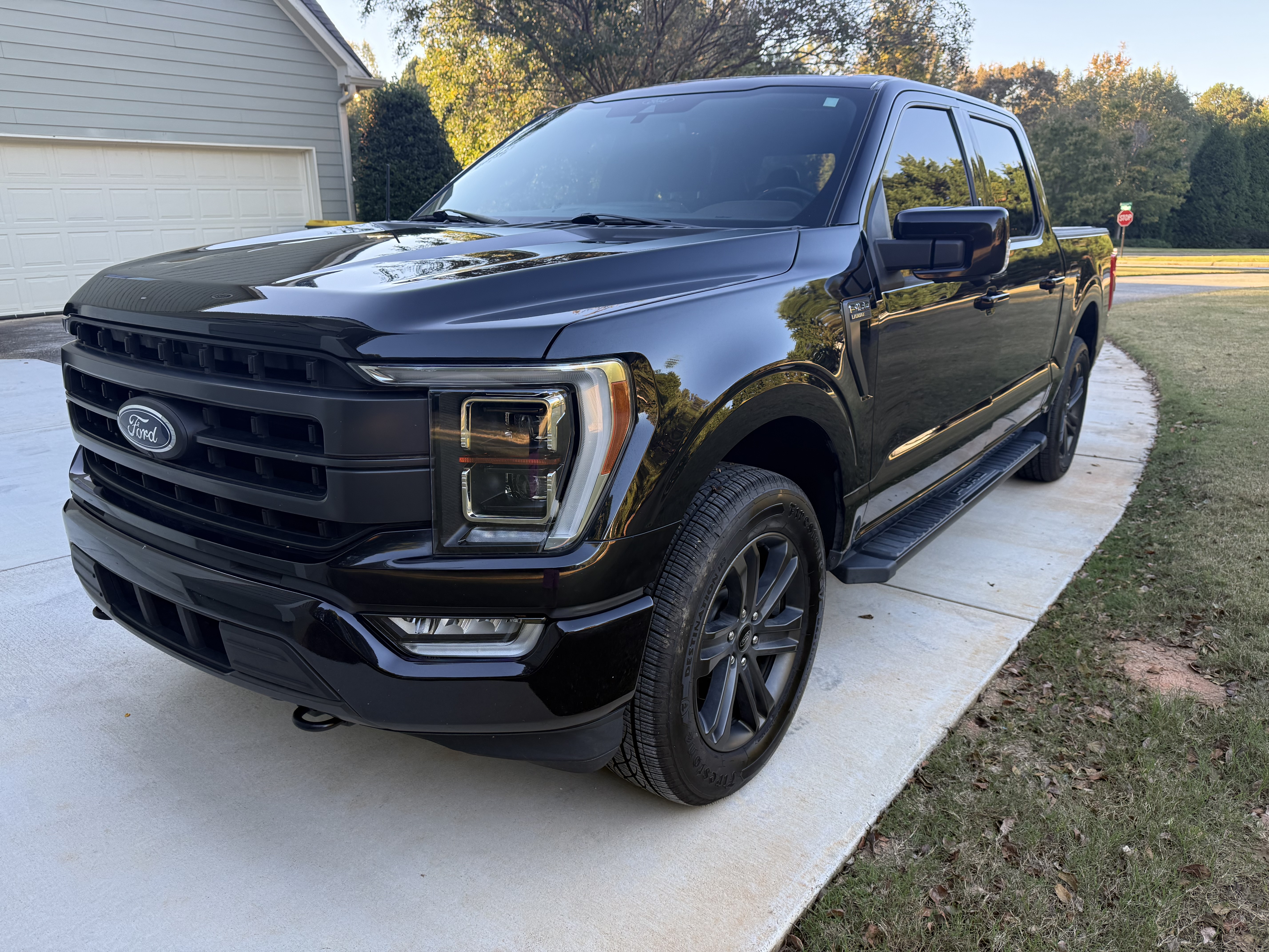 Used 2021 Ford F150 Lariat w/ Equipment Group 502A High AWD/4WD image 1