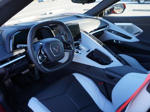 Used 2022 Chevrolet Corvette Stingray Preferred Cpe w/ Engine Appearance Package RWD image 13