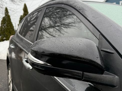 Used 2016 Toyota RAV4 Limited image 10