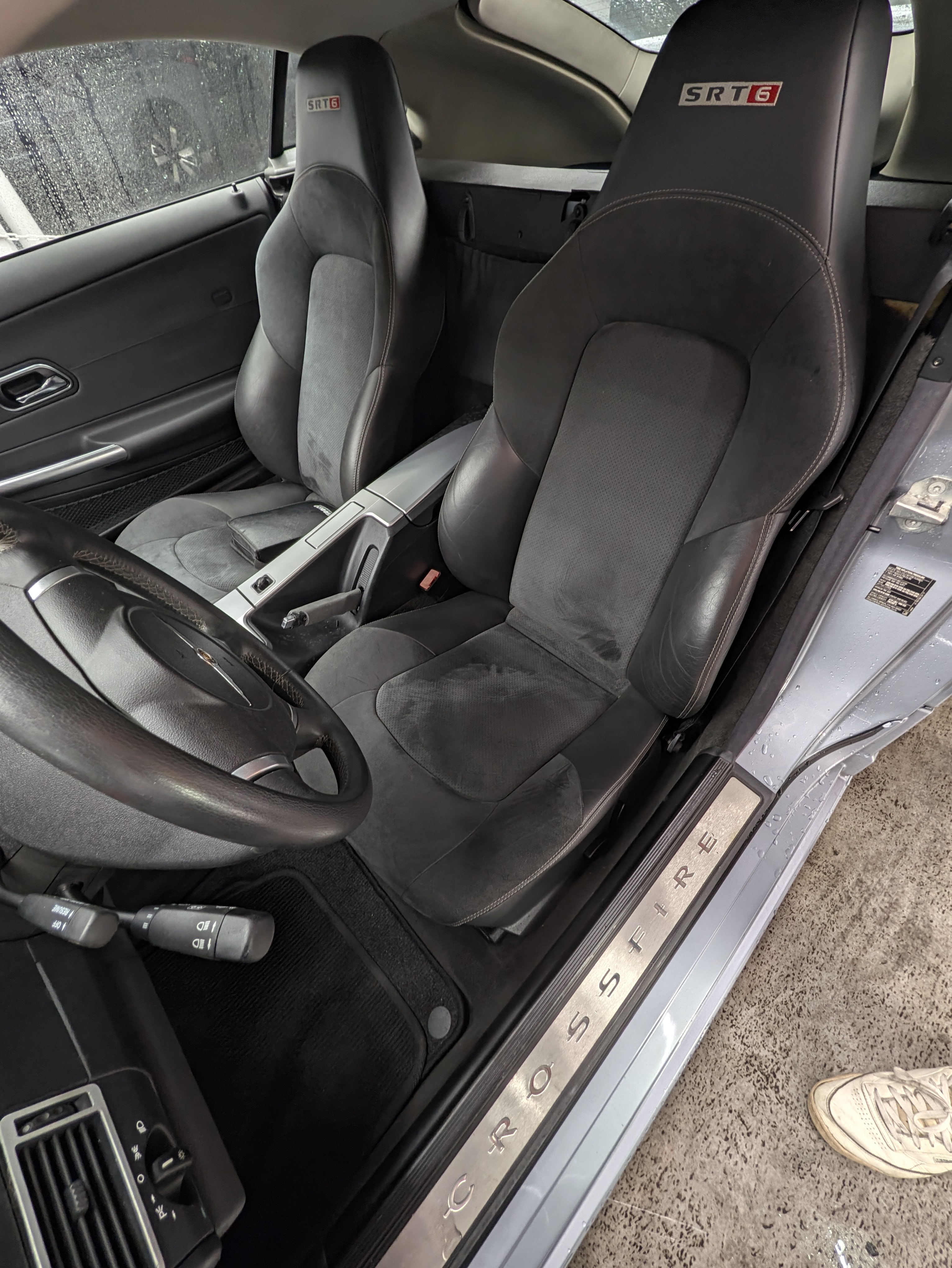 Used 2005 Chrysler Crossfire SRT-6 RWD image 15