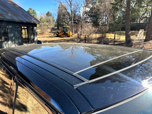 Used 2020 Land Rover Range Rover HSE image 28