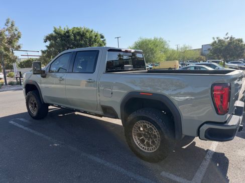 Used 2023 GMC Sierra 2500 AT4 w/ AT4 Preferred Package AWD/4WD image 2
