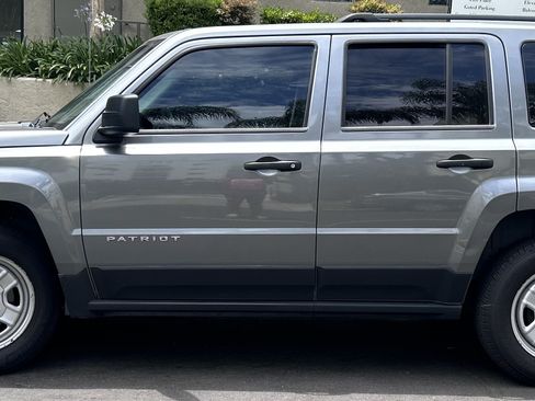 Used 2012 Jeep Patriot Sport FWD image 5