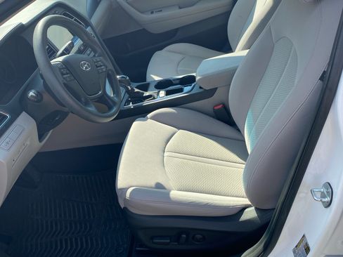 Used 2016 Hyundai Sonata Sport w/ Cargo Package image 10