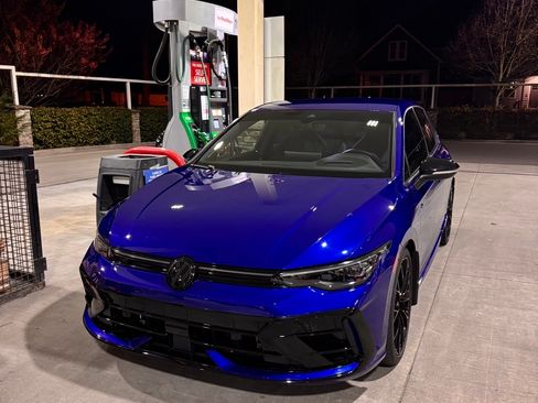 Used 2025 Volkswagen Golf R Black Edition AWD/4WD image 9