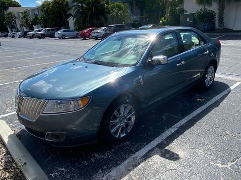 Used 2012 Lincoln MKZ FWD image 1