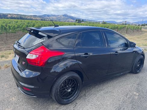 Used 2013 Ford Focus ST FWD image 8