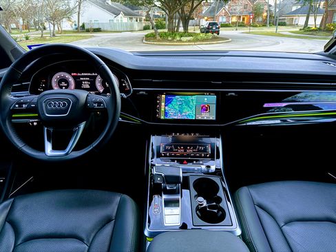 Used 2020 Audi Q7 3.0T Prestige image 16