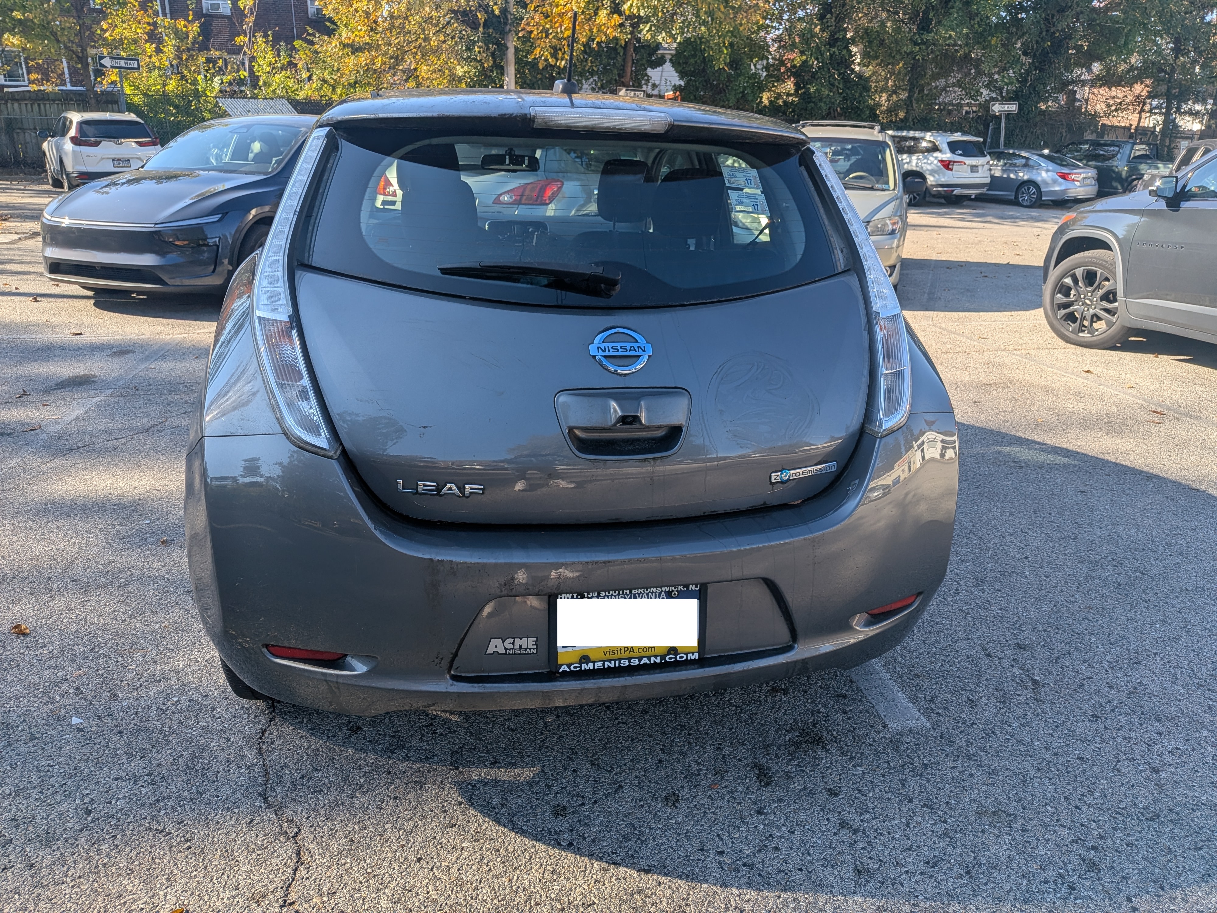 Used 2016 Nissan Leaf SV w/ Premium Package FWD image 4