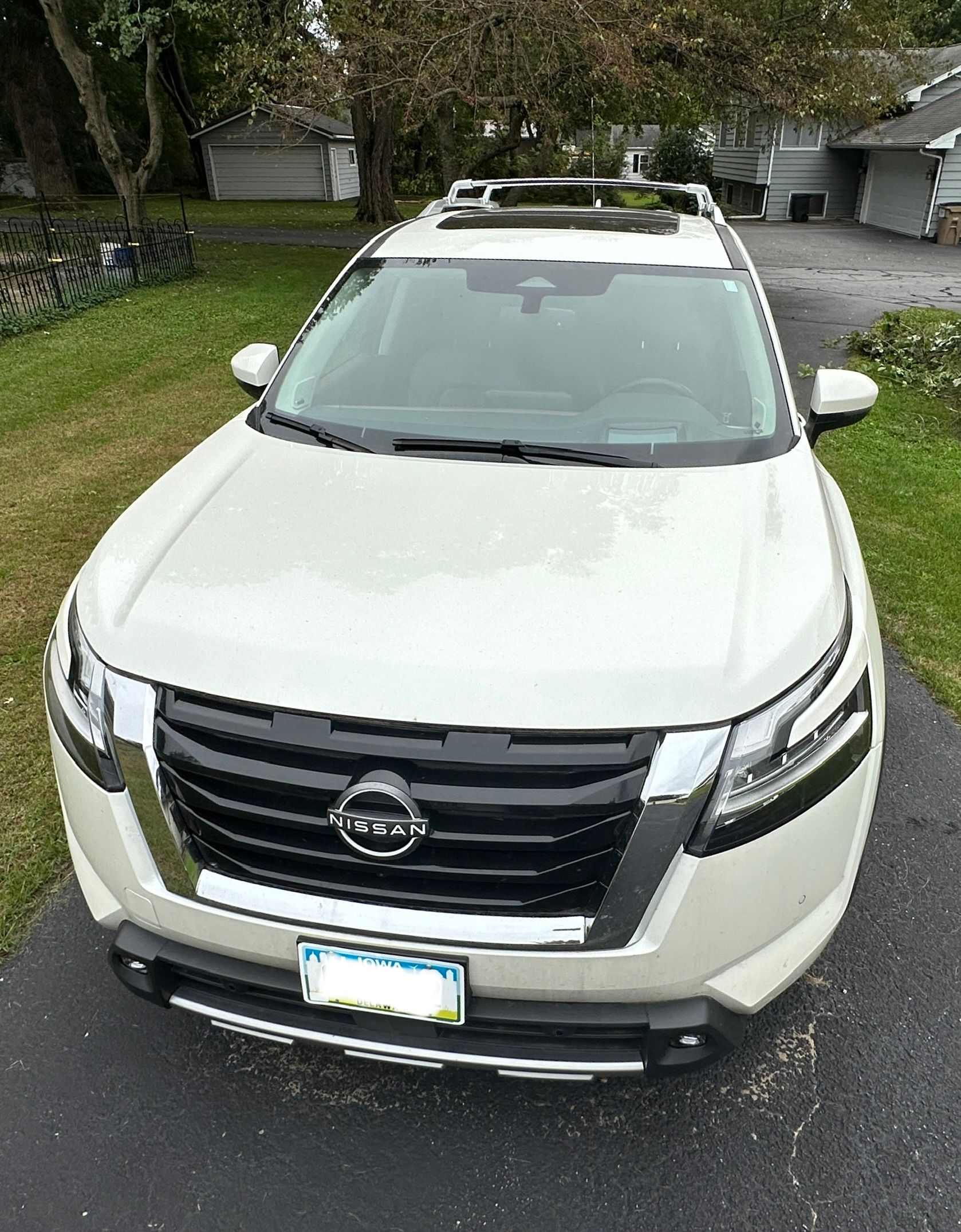Used 2022 Nissan Pathfinder Platinum w/ Cargo Package AWD/4WD image 6