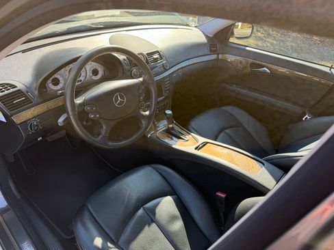 Used 2008 Mercedes-Benz E 350 Sedan image 12