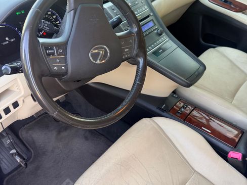 Used 2011 Lexus HS 250h FWD image 8