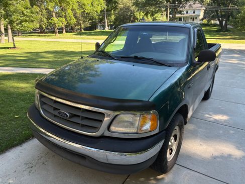 Used 2000 Ford F150 2WD Regular Cab image 2