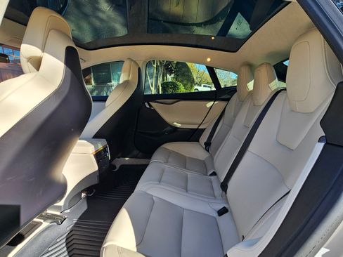 Used 2018 Tesla Model S 75D image 15