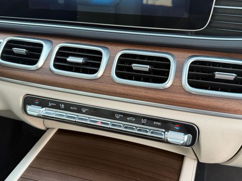 Used 2023 Mercedes-Benz GLE 350 4MATIC image 9