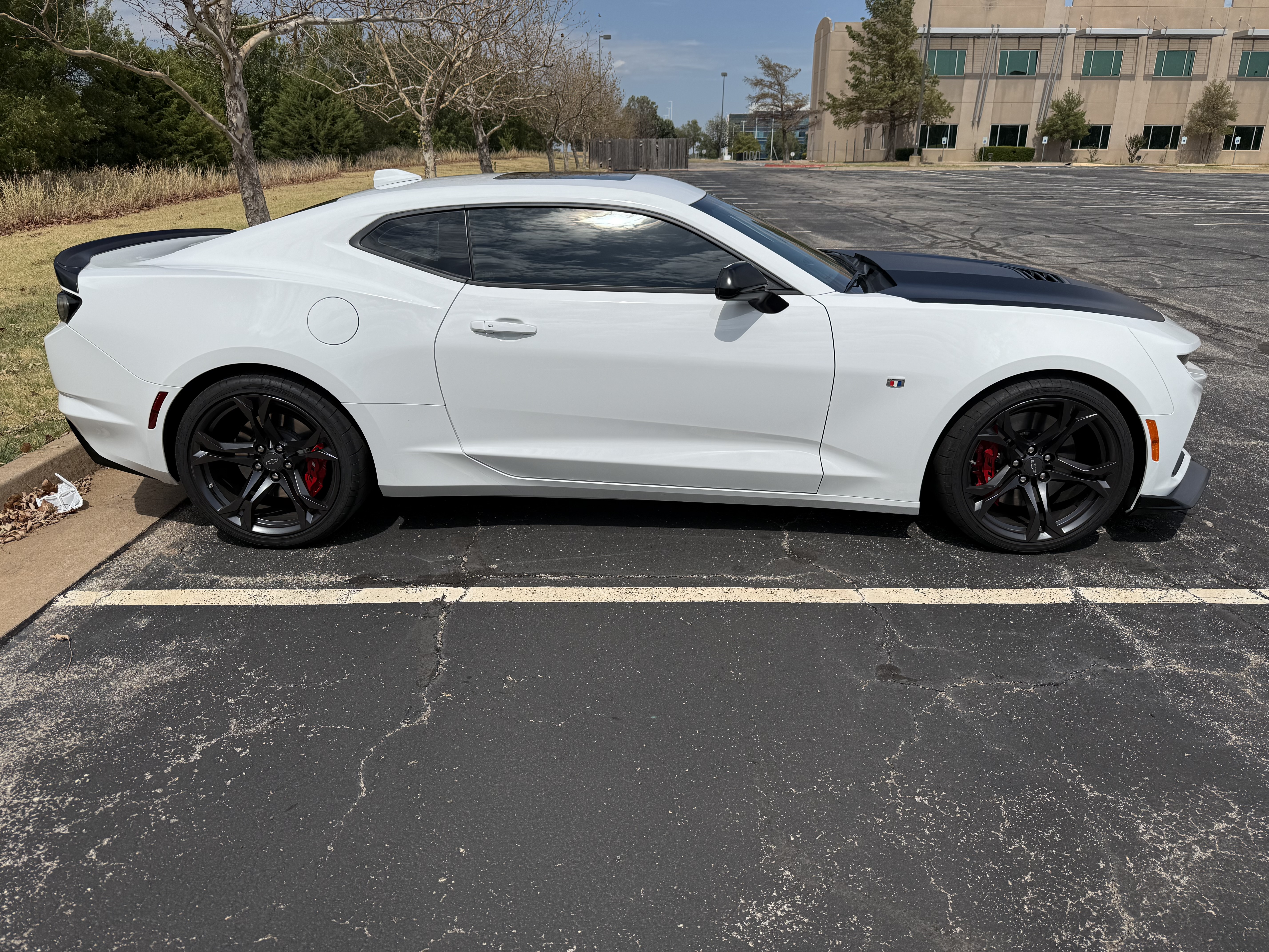 Used 2023 Chevrolet Camaro SS RWD image 4
