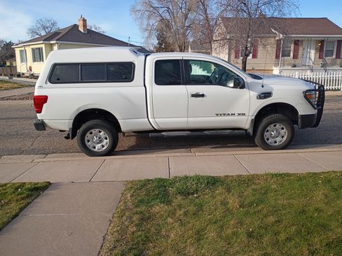Used 2017 Nissan Titan S image 1