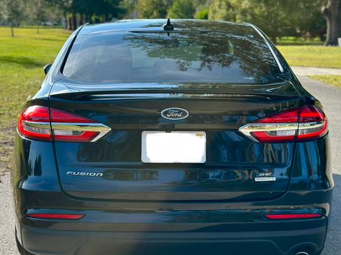 Used 2019 Ford Fusion SE w/ Equipment Group 151A image 5