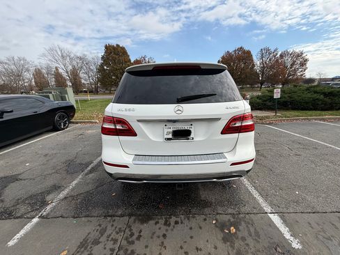 Used 2015 Mercedes-Benz ML 350 ML 350 4MATIC Sport Utility 4D image 5