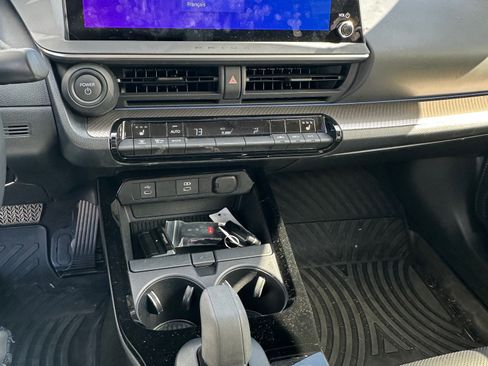 Used 2026 Toyota Prius XLE FWD image 21